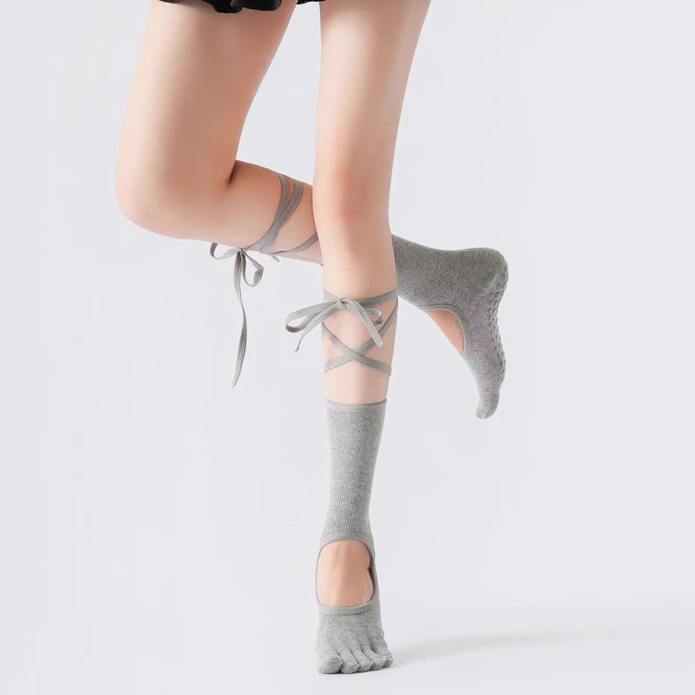 レースアップ式のバレエヨガソックス、女性用、ミドル丈、滑り止 - Pilates Is Yoga のレビューと価格