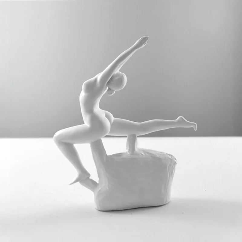シンプルで洗練されたヨガの装飾品、ピラティスのポートレート彫 - Pilates Yoga Combined のレビューと価格